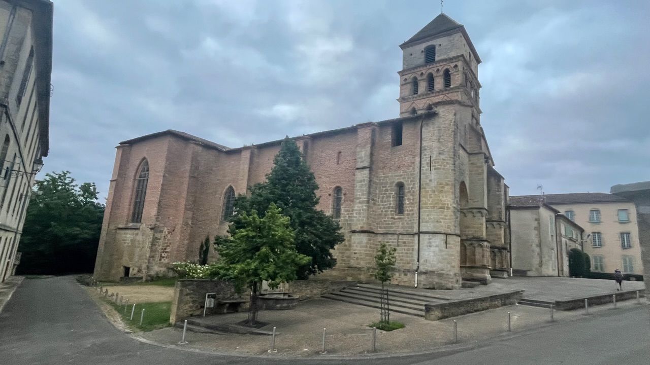 S04 - E03 De Aire-sur-l’Adour à Arzacq-Arrizaguet - des Landes à la porte du Béarn