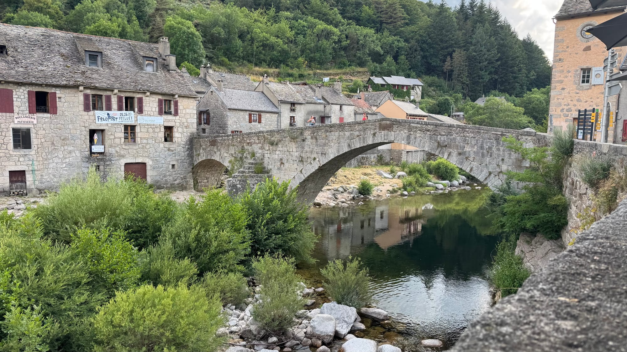 S02 - E02 De la station du Mont Lozère au Pont de Montvert-variante par le GR7 et la  plaine du Tarn-27 kilomètres